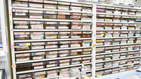 ヒカリ薬局上の山店の薬棚
