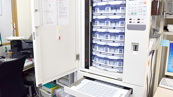 うさぎ薬局　下多賀店の調剤器具