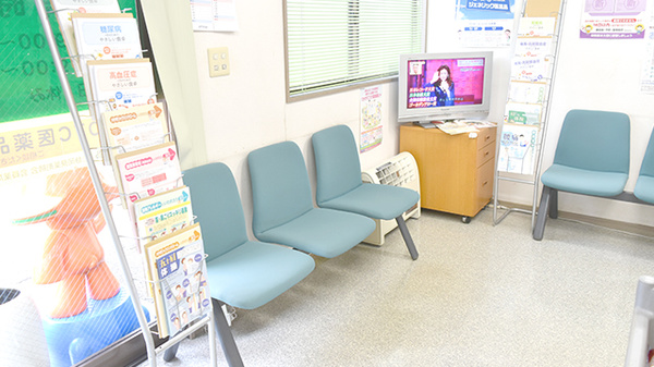 くるみ薬局の待合スペース
