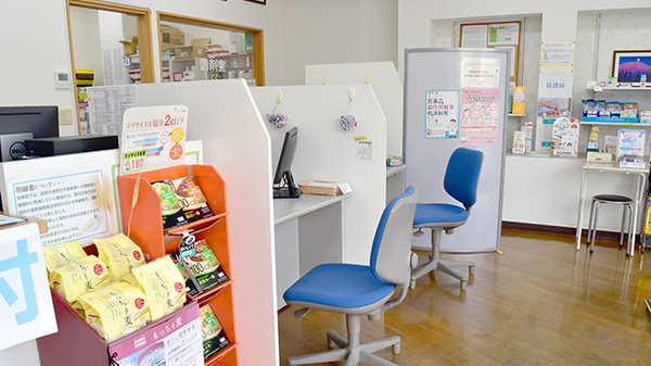 メイプル薬局　中央店の受付/カウンター