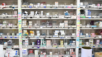 メイプル薬局　中央店の薬棚
