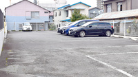 メイプル薬局　中央店の駐車場