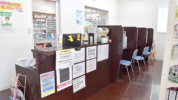 メイプル薬局　瓜島店の受付/カウンター