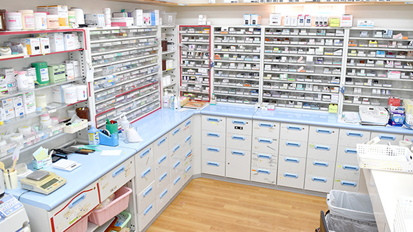 メイプル薬局　瓜島店の調剤室