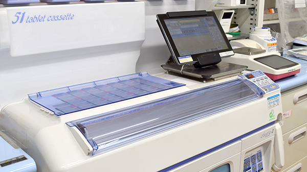 メイプル薬局　石坂店の調剤器具