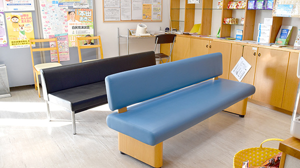 どんぐり薬局　大井川店の待合スペース
