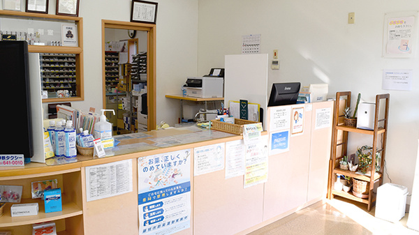 ワコー堂たかやなぎ薬局の受付/カウンター