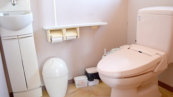 ひくま薬局のお手洗い