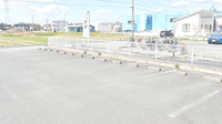 神田いちご薬局の駐車場