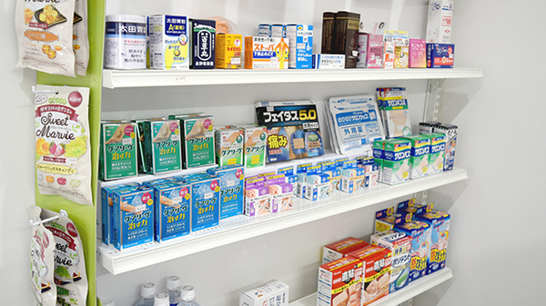 ドライブスルーとよおか薬局の一般医薬品