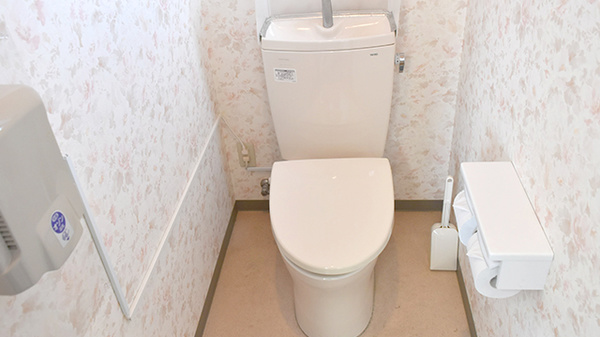 船越あひる薬局のお手洗い