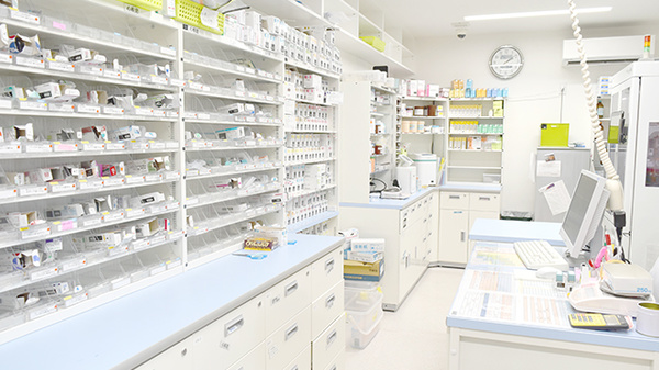 あるぷす薬局高畑店の調剤室