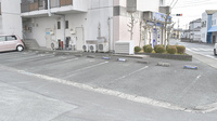 すみれ薬局の駐車場