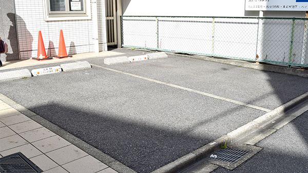 たんぽぽ薬局　池下店の駐車場