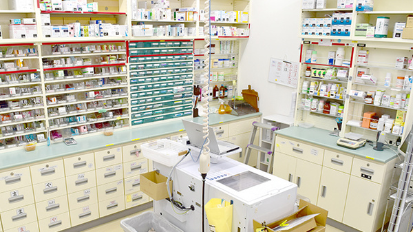 たんぽぽ薬局　東片端店の調剤室