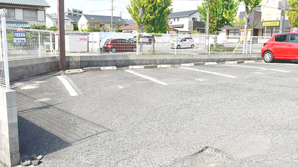 きのはな調剤薬局 緑店の駐車場