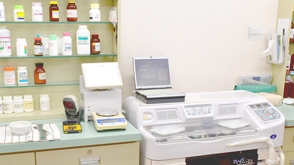 K’z調剤薬局徳重店の調剤器具