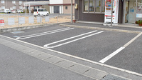 つばさ調剤薬局の駐車場