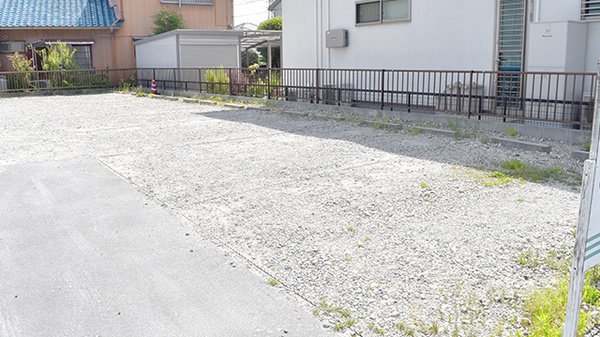 パナプラス薬局むつな店の駐車場