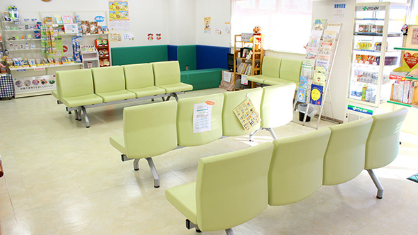 たんぽぽ薬局　瀬戸西店の待合スペース
