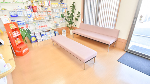 大池調剤薬局の待合スペース
