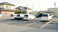 よこがわ調剤薬局の駐車場