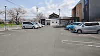 ひかり薬局の駐車場