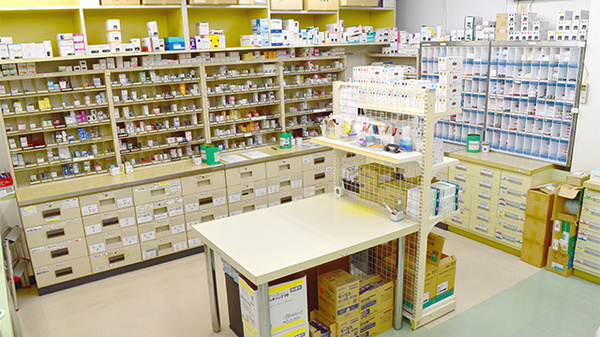 ヤナセ東海調剤薬局豊栄店の調剤室