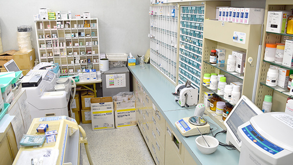 ヘルスバンク東海調剤薬局星ヶ丘店の調剤室