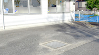 ヤナセ薬局うねべ店の駐車場