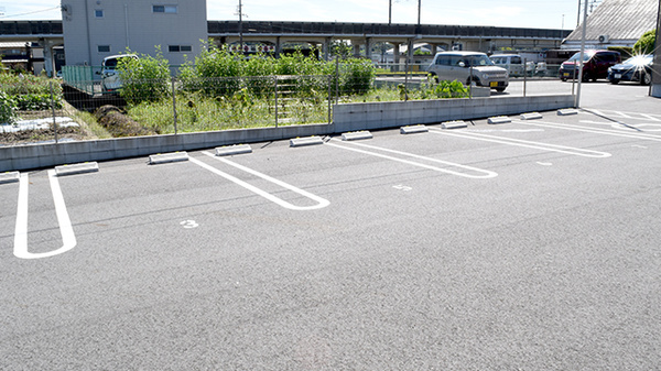 ヤナセ薬局　保見店の駐車場