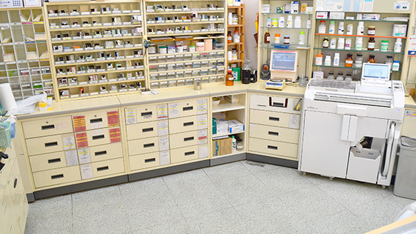 ライフ調剤薬局東山店の調剤室