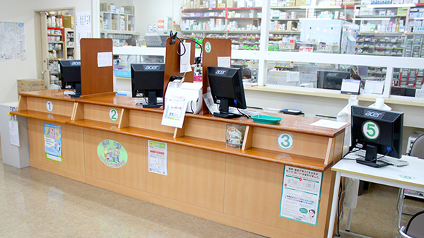グリーン薬局　小牧東店の受付/カウンター