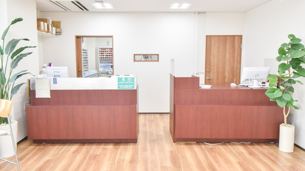 リリーフ薬局小牧駅前店の受付/カウンター