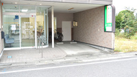 ファーマシーわかくさ薬局の駐車場