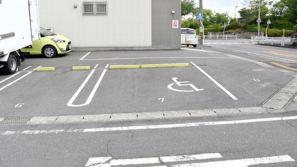 たんぽぽ薬局　中ノ池店の駐車場