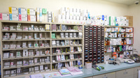 のぞみ調剤薬局の薬棚