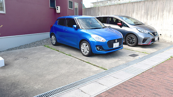めいぷる薬局の駐車場