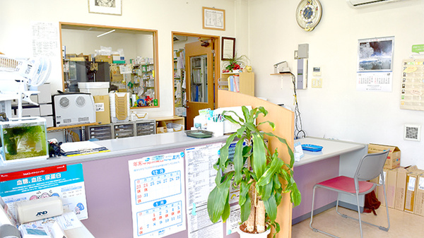 かしの木薬局の受付/カウンター