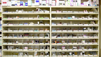 二ツ杁調剤薬局の薬棚