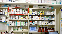スマイル調剤薬局師勝店の薬棚
