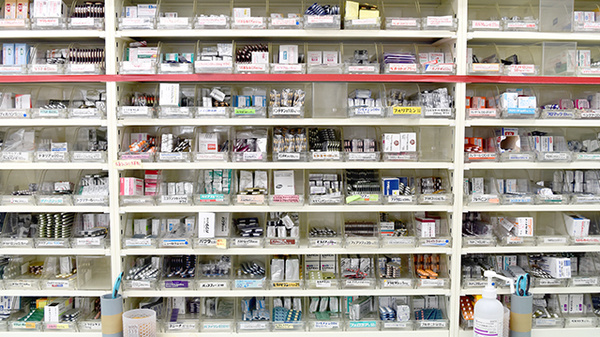 たんぽぽ薬局　弥富店の薬棚