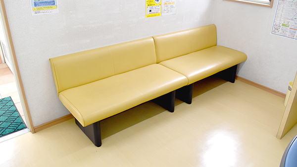 ありよし調剤薬局の待合スペース