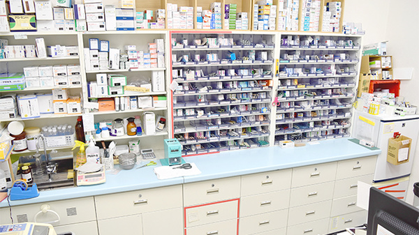 しょうなん調剤薬局長島店の調剤室