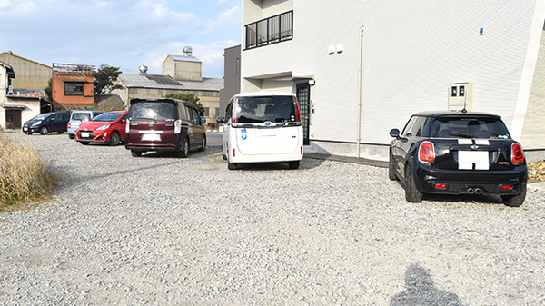 小林薬局桑名ふくじま支店の駐車場