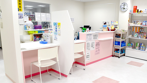 しょうなん調剤薬局総合医療センター前店の受付/カウンター