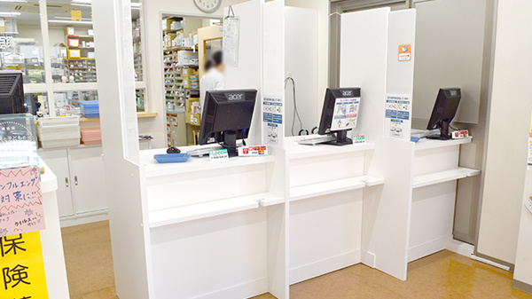たんぽぽ薬局　羽津店の受付/カウンター