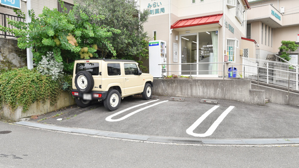 みらい調剤薬局の駐車場