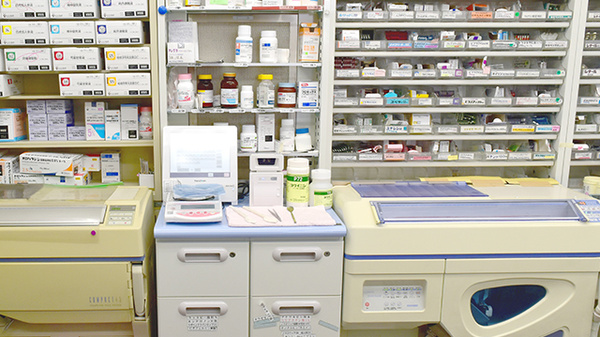 エール調剤薬局四日市店の調剤器具