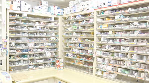 ふじ調剤薬局の薬棚